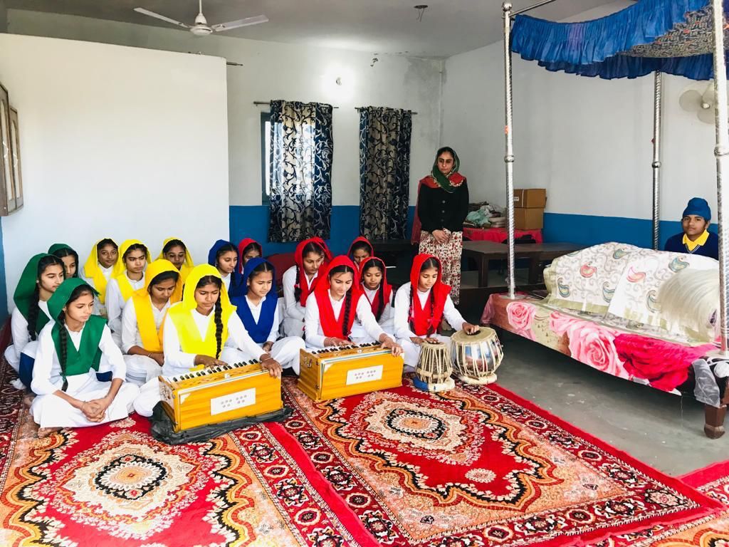 Class-room: Educomp smart class faculity for better learning...